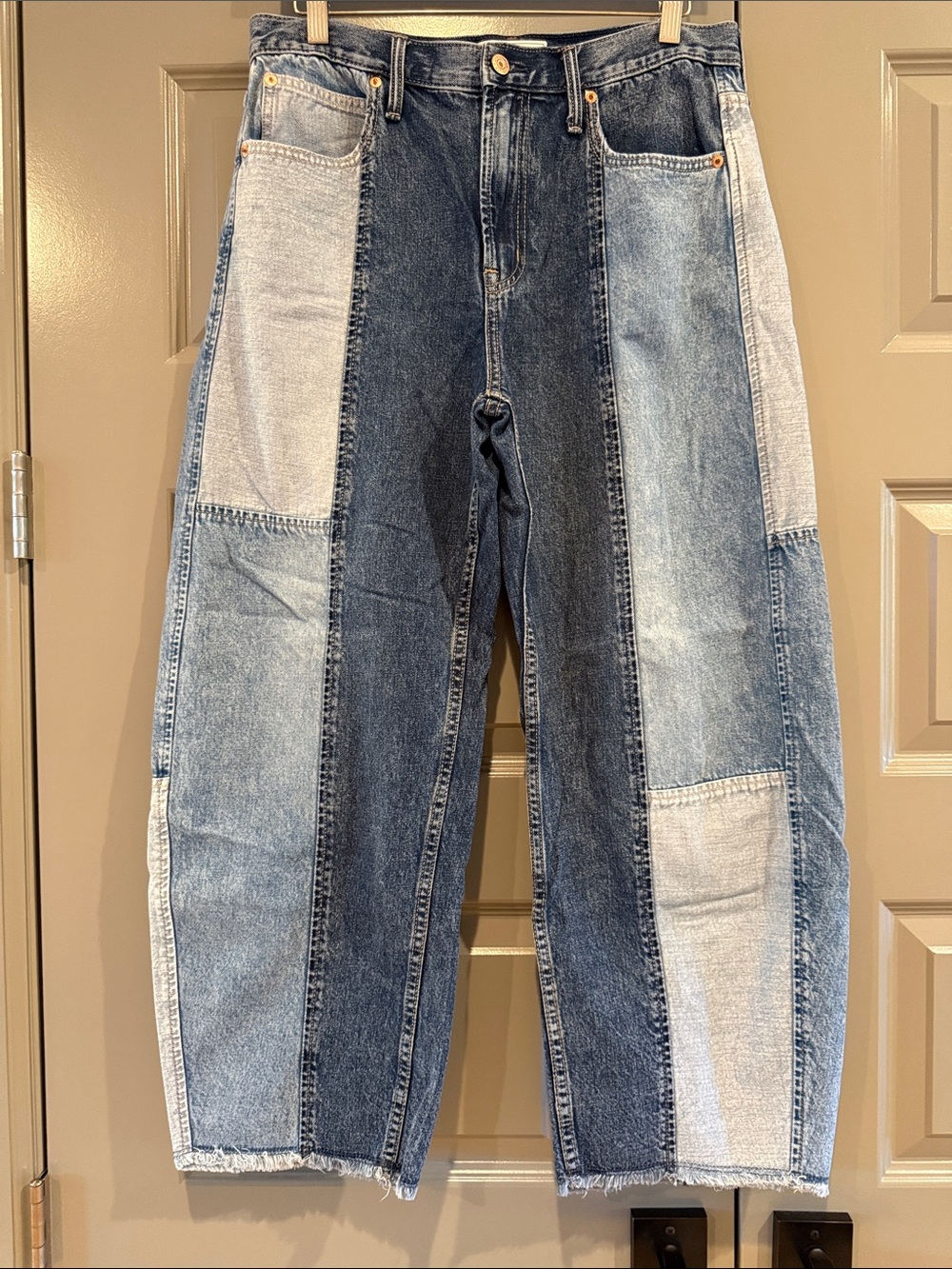 GAP Women's High-Rise Patchwork Denim Barrel Jeans 10 Petite